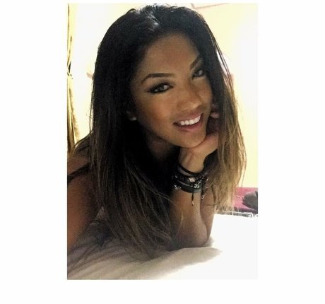 Janelle Ha