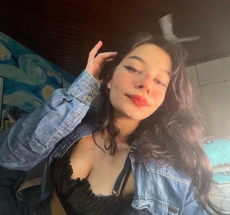 Photo nue de fuite OnlyFans de Analia Shimizu