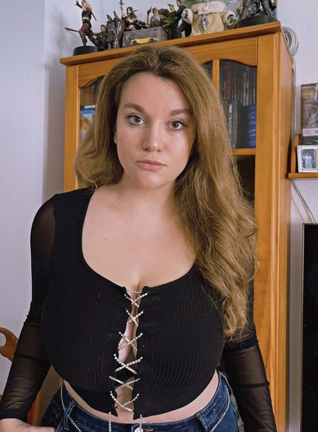 Carmen Curvy