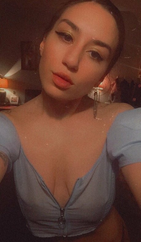 Photo nue de fuite OnlyFans de Korin