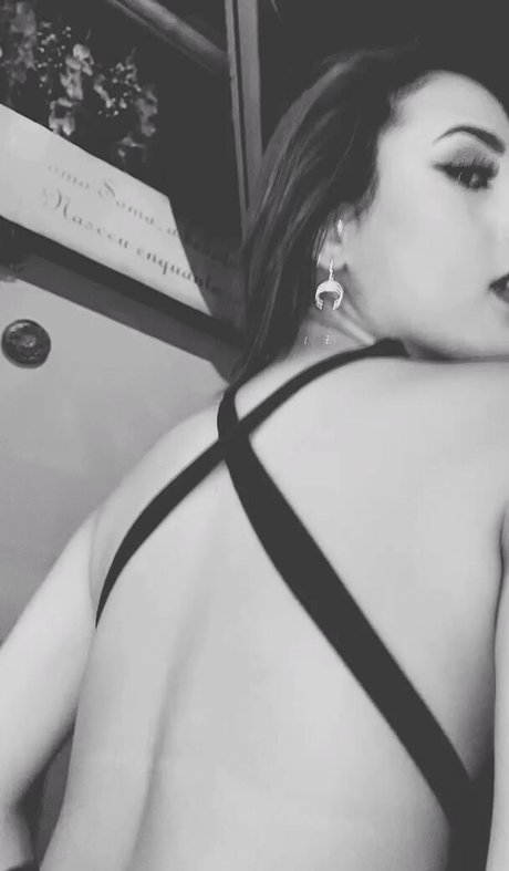 Photo nue de fuite OnlyFans de Laura Victoria