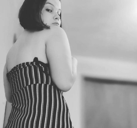 Photo nue de fuite OnlyFans de Croline Cpelri