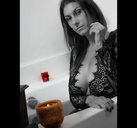 Photo nue de fuite OnlyFans de Lheaalisha