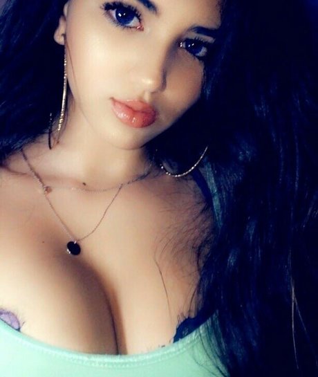 Photo nue de fuite OnlyFans de Brie Adeline