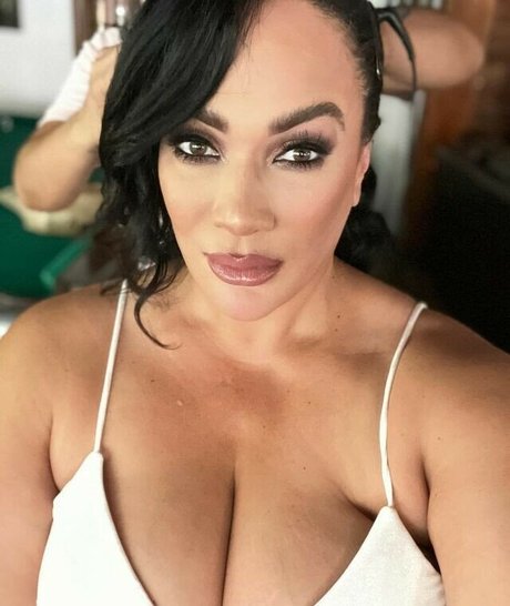 Photo nue de fuite OnlyFans de Nia Jaxlina Fanene