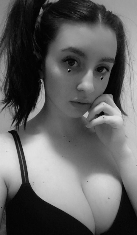 Photo nue de fuite OnlyFans de Kylieeow
