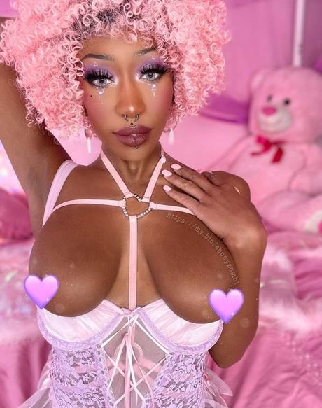 Photo nue de fuite OnlyFans de Noirekitten