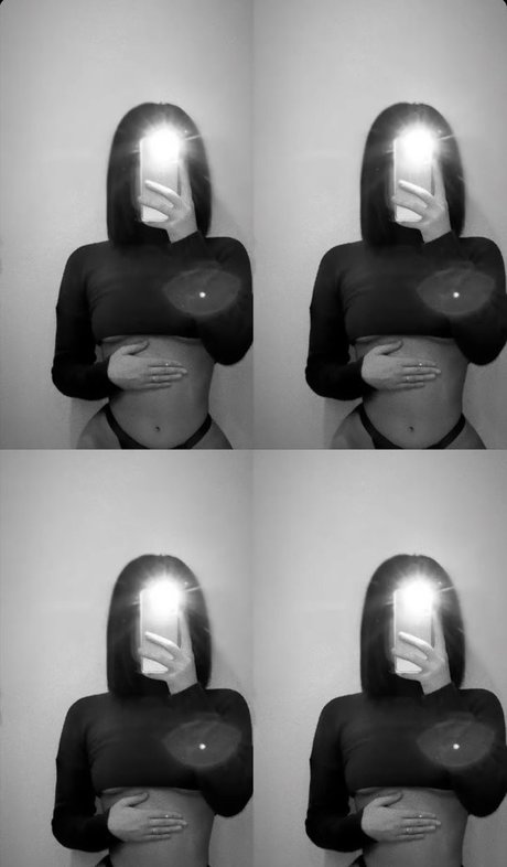Photo nue de fuite OnlyFans de Astrid Guy