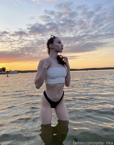 Photo nue de fuite OnlyFans de Rika Lovnse