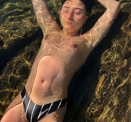 Photo nue de fuite OnlyFans de Laubrasil