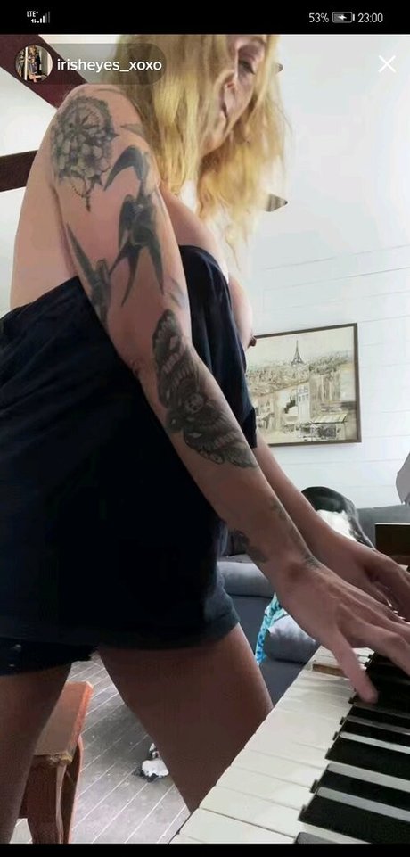 Photo nue de fuite OnlyFans de Irisheyesxoxo