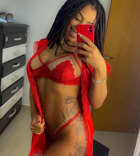 Photo nue de fuite OnlyFans de Vitoria Guarnieris