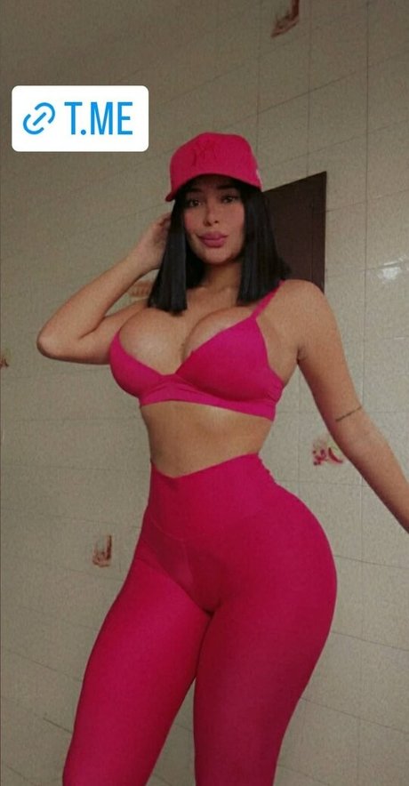 Photo nue de fuite OnlyFans de Paola Flores