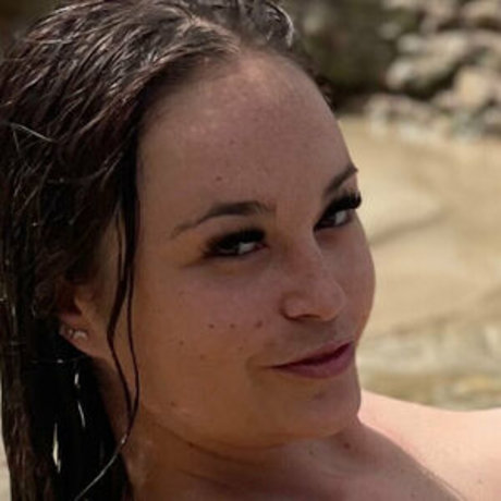 Nikki Annaa