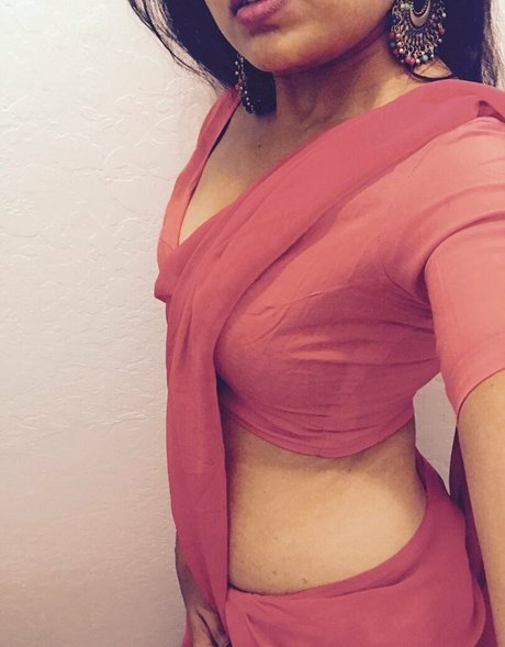 Photo nue de fuite OnlyFans de Pankhurikunalblog
