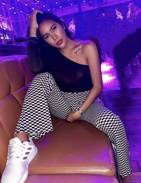 Nikki Lerona