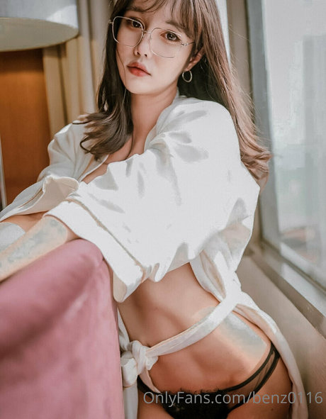 Photo nue de fuite OnlyFans de Benz Sang