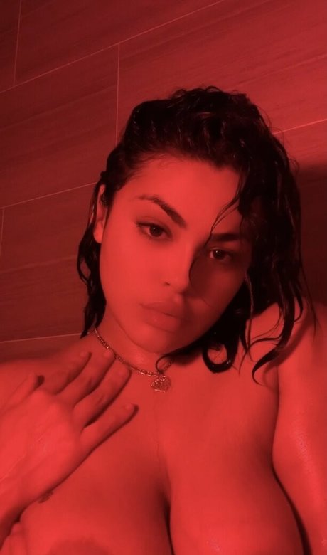Photo nue de fuite OnlyFans de Rosalbanaomi