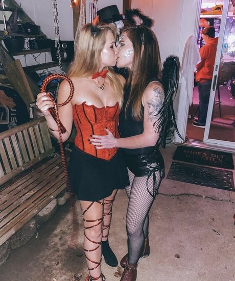 Photo nue de fuite OnlyFans de Halieeandkendra
