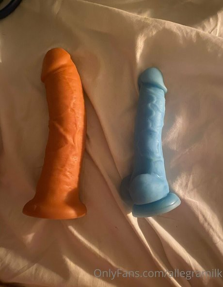 Photo nue de fuite OnlyFans de Allegramilk