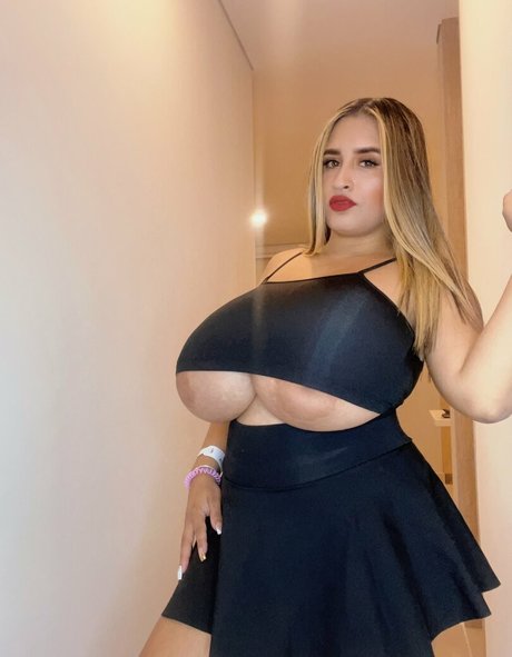 Photo nue de fuite OnlyFans de Darli Karina