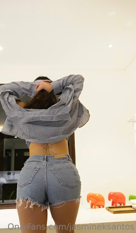 Photo nue de fuite OnlyFans de Jasmine Santos