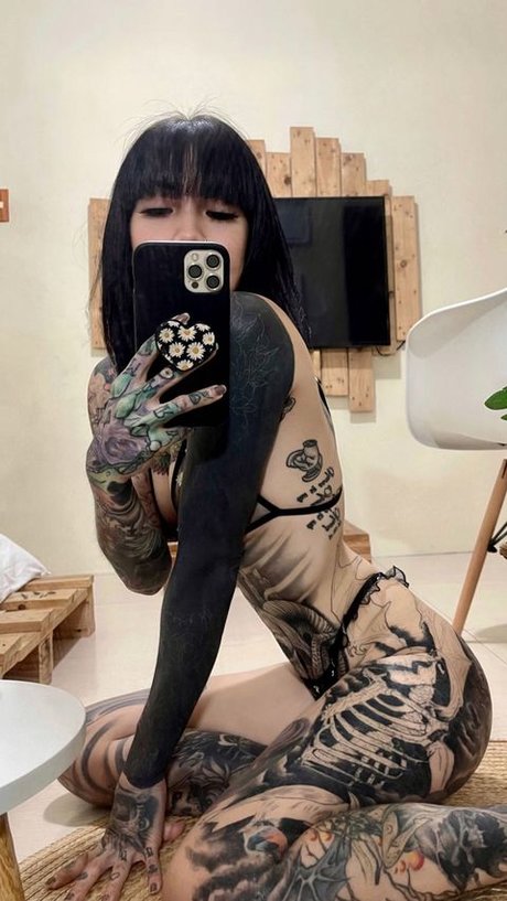 Photo nue de fuite OnlyFans de Angelie Pench