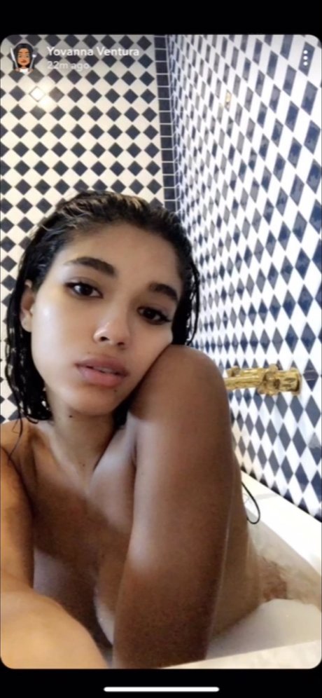 Photo nue de fuite OnlyFans de Yovanna Ventura