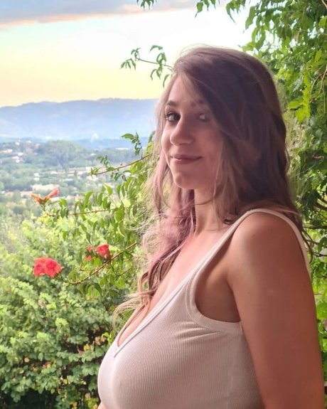 Photo nue de fuite OnlyFans de Yonia