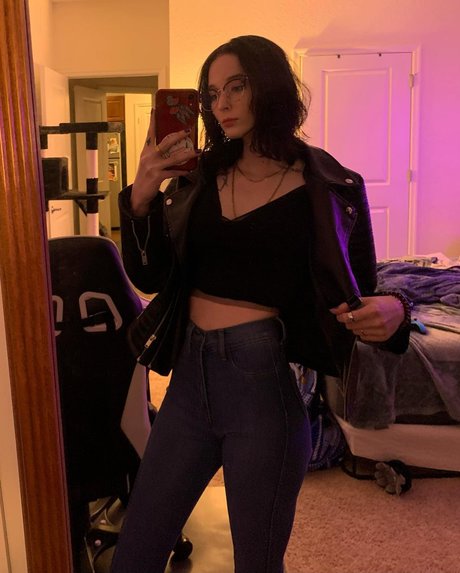 Queen Etimy