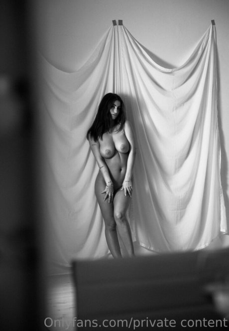 Photo nue de fuite OnlyFans de Daniella Papadopoulos