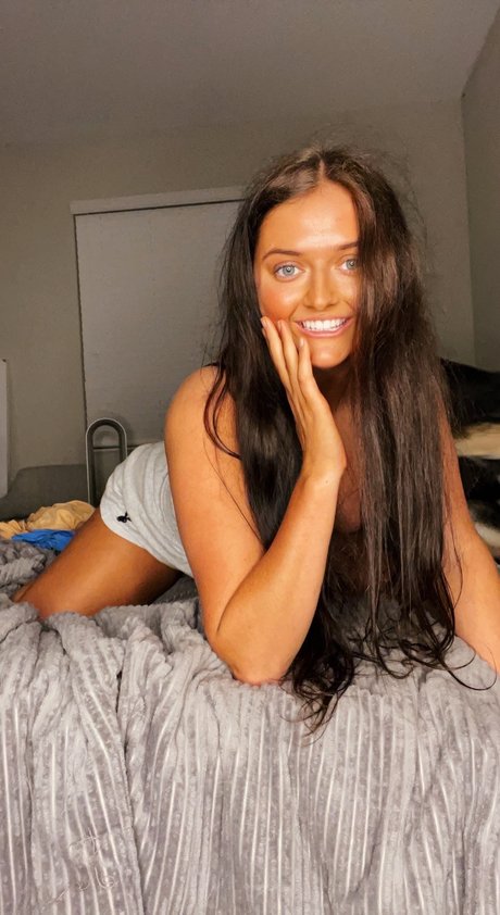 Photo nue de fuite OnlyFans de Liv Lancaster