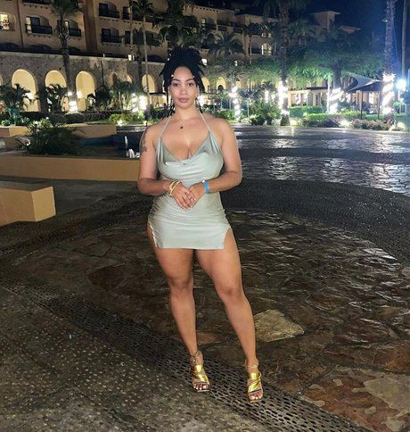 Photo nue de fuite OnlyFans de God Beth