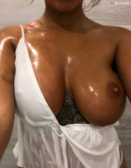 Photo nue de fuite OnlyFans de Chloe Elizabeth