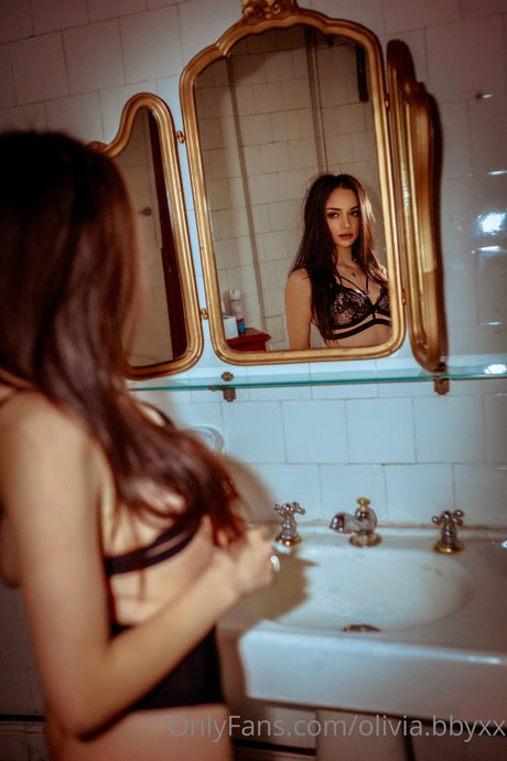 Photo nue de fuite OnlyFans de Alessandra Rosesi