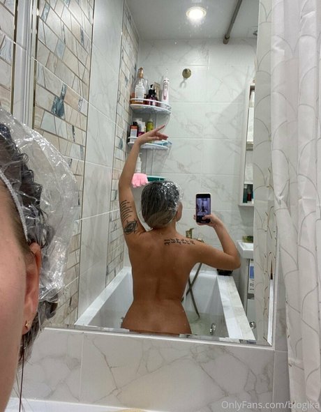 Photo nue de fuite OnlyFans de Blogika