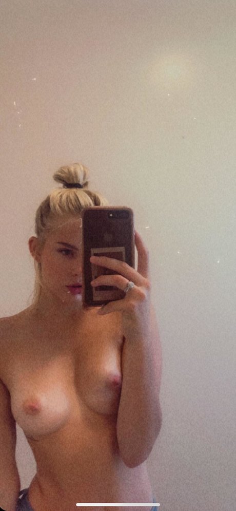 Photo nue de fuite OnlyFans de Katbbg