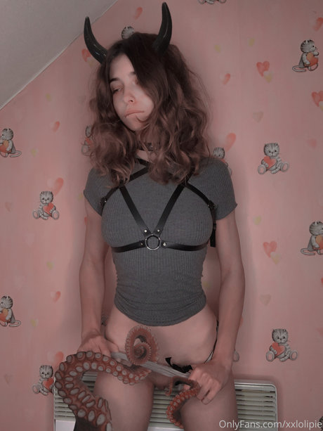 Photo nue de fuite OnlyFans de Xxlolipie