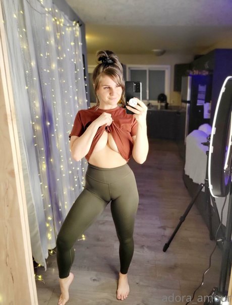 Photo nue de fuite OnlyFans de Adora Amour