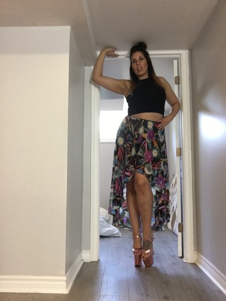 Photo nue de fuite OnlyFans de Tall Goddess Gia