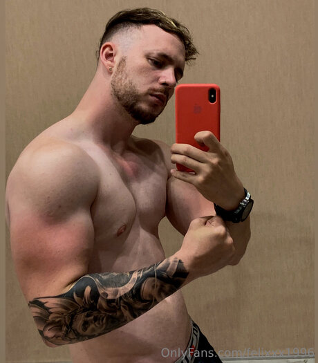 Photo nue de fuite OnlyFans de Felixxx1996