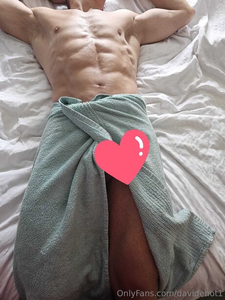 Photo nue de fuite OnlyFans de Davidehot1