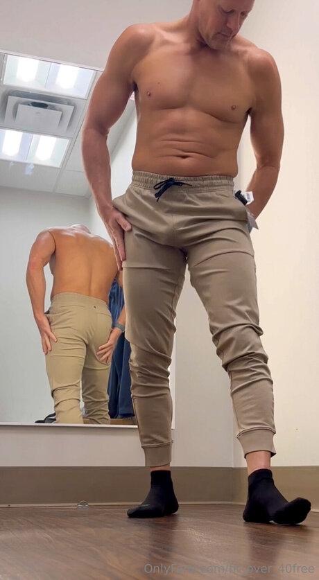 Photo nue de fuite OnlyFans de The Naked Trainer Free