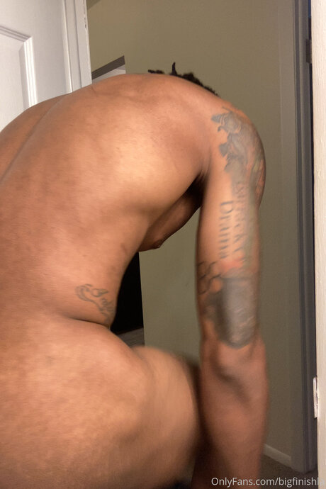Photo nue de fuite OnlyFans de Bigfinishla