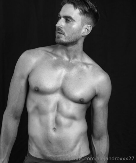 Photo nue de fuite OnlyFans de Alejandroxxx27