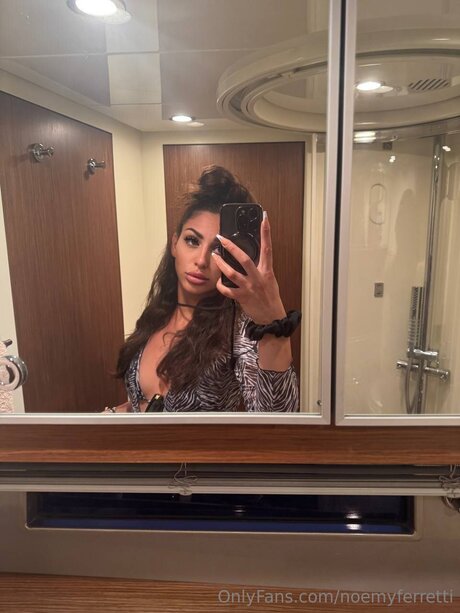 Photo nue de fuite OnlyFans de Noemyferretti