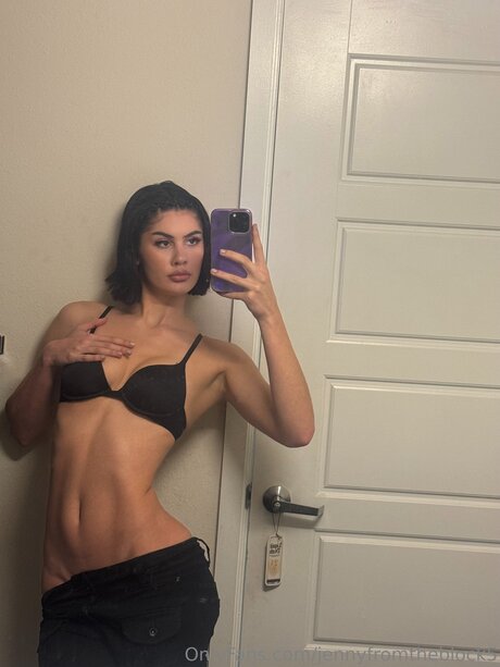 Photo nue de fuite OnlyFans de Jennyfromtheblock5