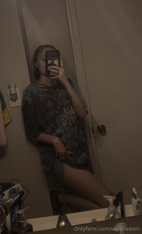 Photo nue de fuite OnlyFans de Skyedawsin
