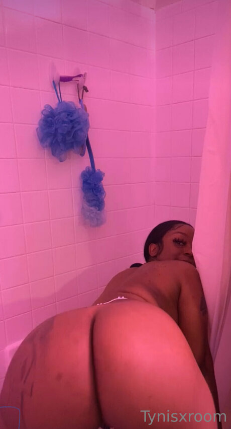 Photo nue de fuite OnlyFans de Tynisxroom