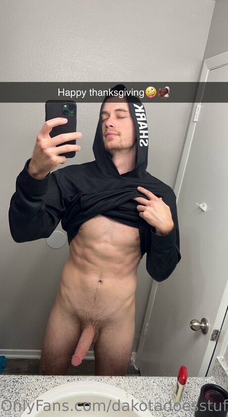 Photo nue de fuite OnlyFans de Dakotadoesstuff